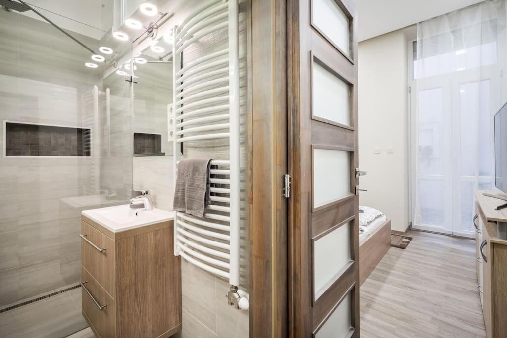 Ferienwohnung Szalag Utca 6 Luxurious Flat Castle District Budapest Exterior foto